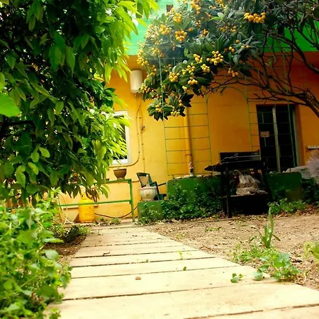 Semesterbostad House & Garden Near Sea *
